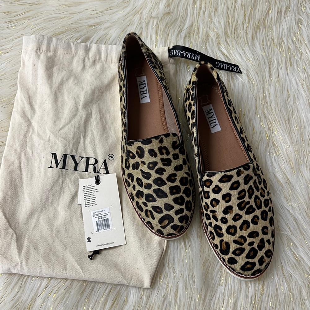 NEW WITH TAGS! Myra Airy Casual Sneaker - Size 10